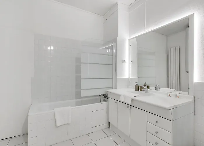 Elegance & Confort A Deux Pas De La Madeleine パリ